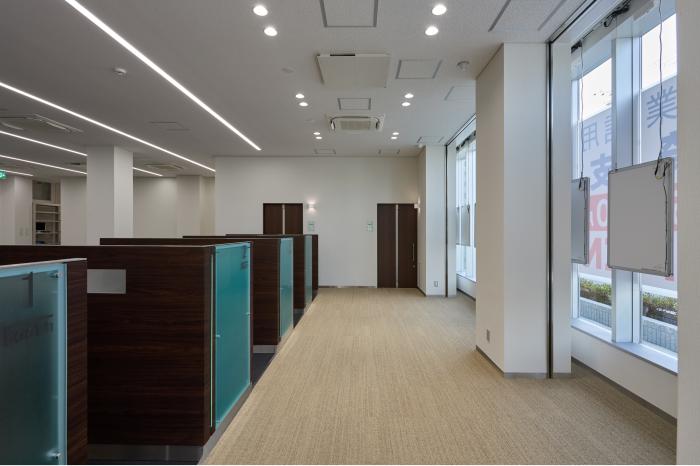 近畿産業信用組合　尼崎支店新築工事（内装工事） 2